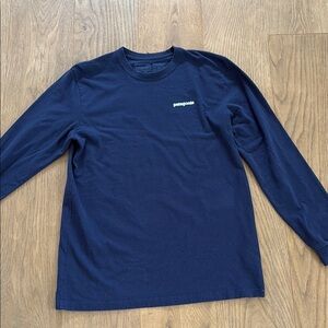 Patagonia Long-Sleeved Logo Responsibili-Tee size M